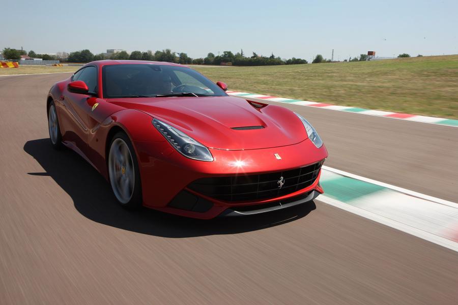  Ferrari F12berlinetta 2012 года  (фото 14 из 104)